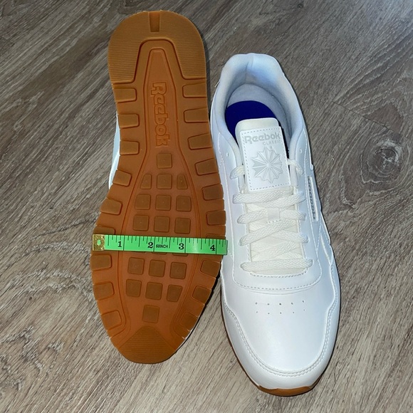 NWOT Men’s 10.5 Reebok Classic Harman Run S White Gum CM9203 Retro New - Picture 11 of 11